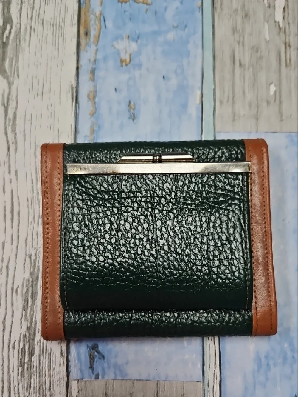 Vintage Dooney & Bourke All-Weather Leather compact wallet in hunter green/tan
